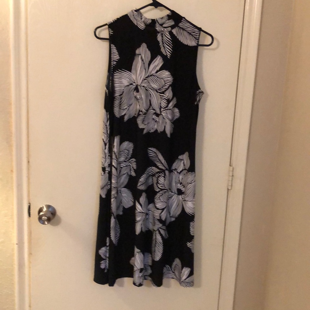 Black and white dress good condition